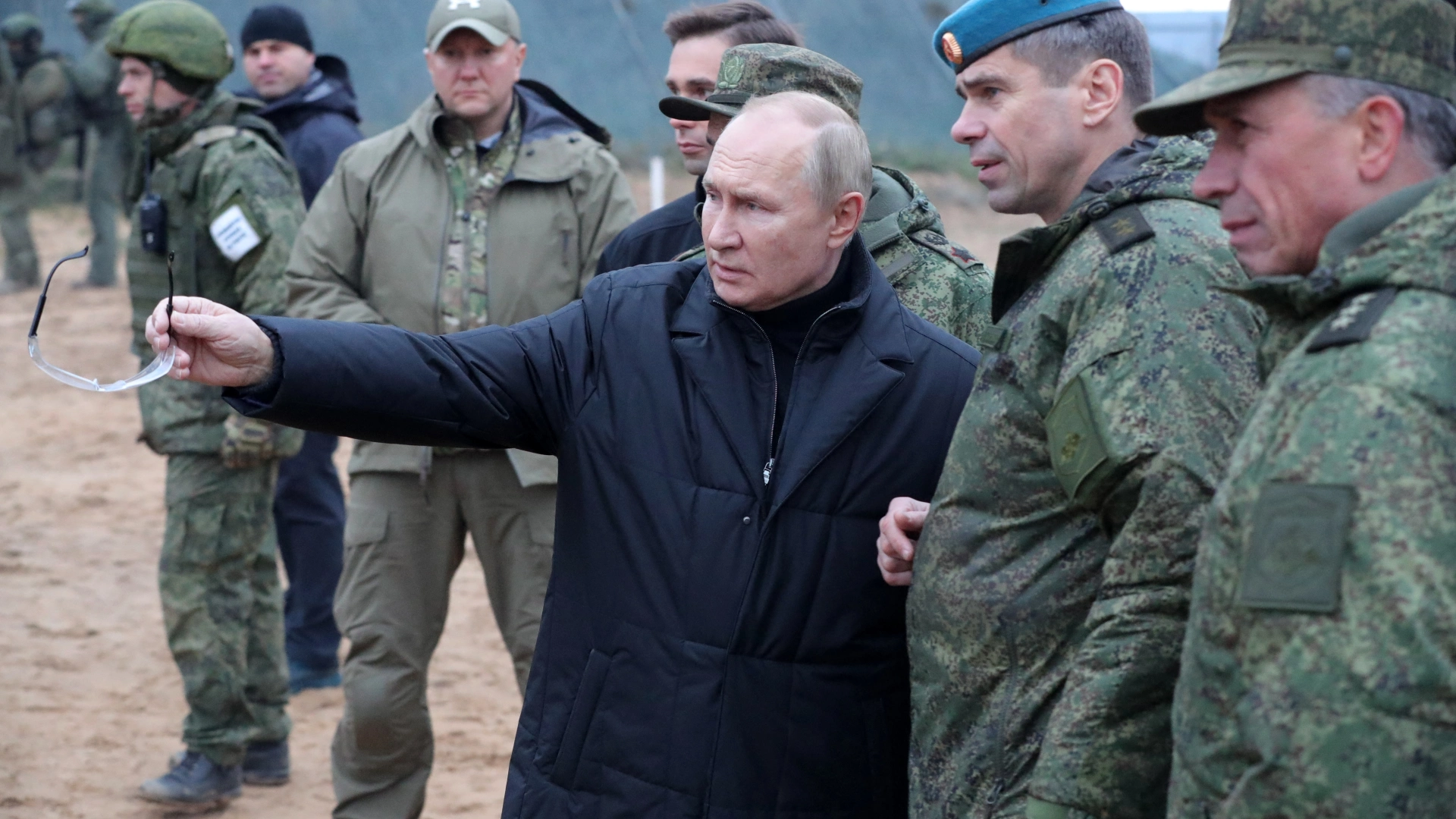 Putin Calling Up Extra 147,000 Troops